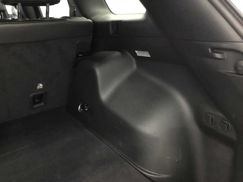 Used 2019 Jeep Cherokee Latitude Plus w/ Cold Weather Group AWD/4WD image 40