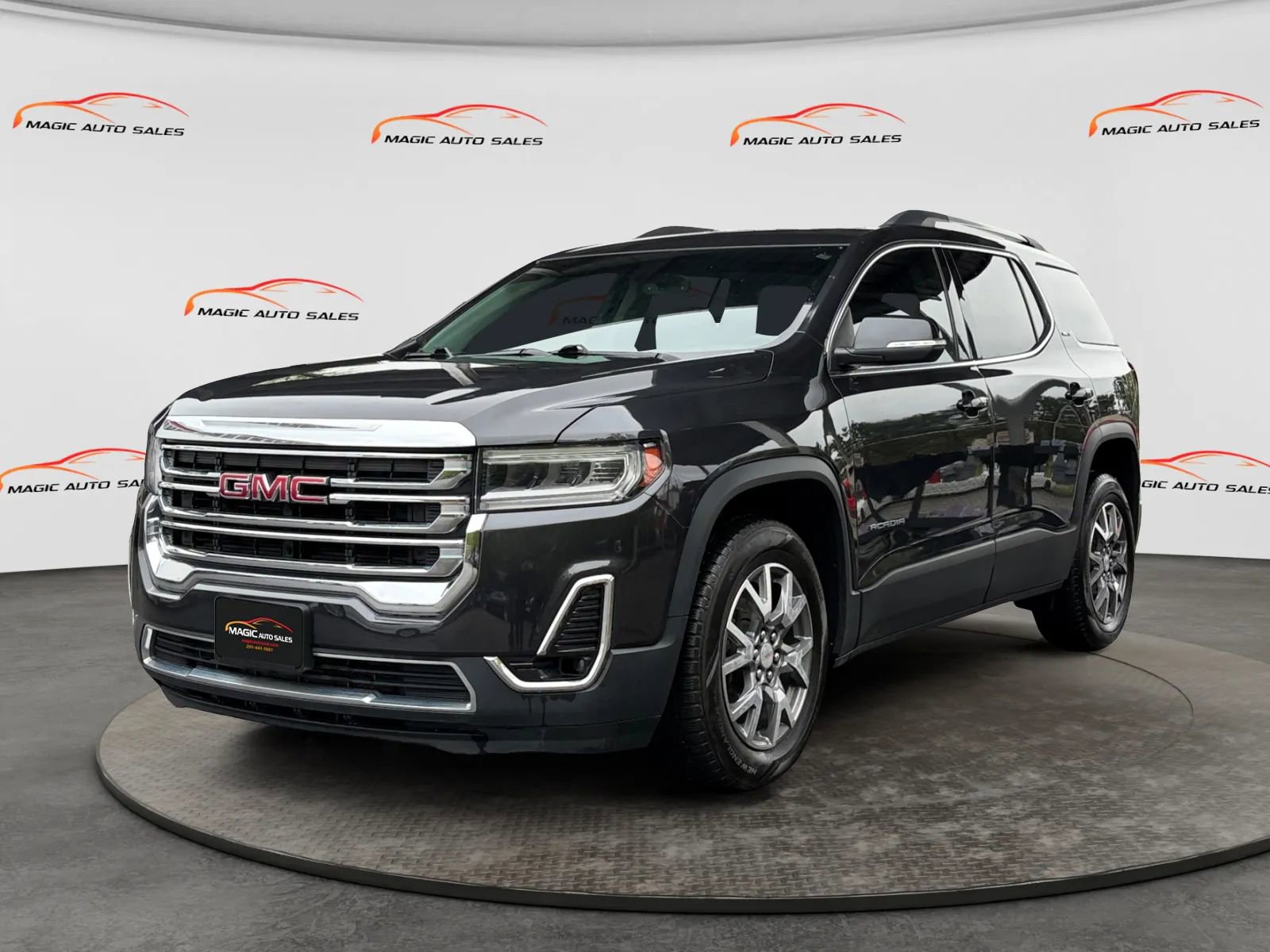Used 2020 GMC Acadia SLT AWD/4WD image 1
