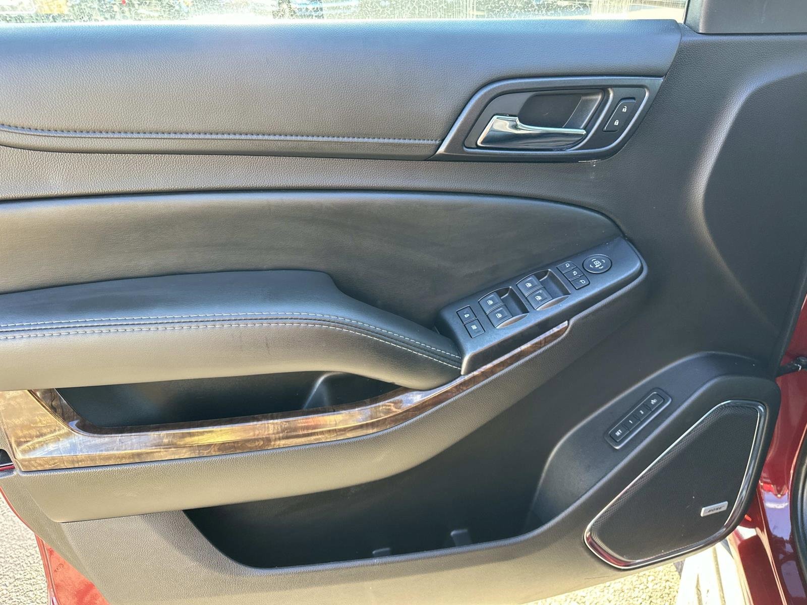 Used 2016 Chevrolet Suburban LT w/ Luxury Package image 22