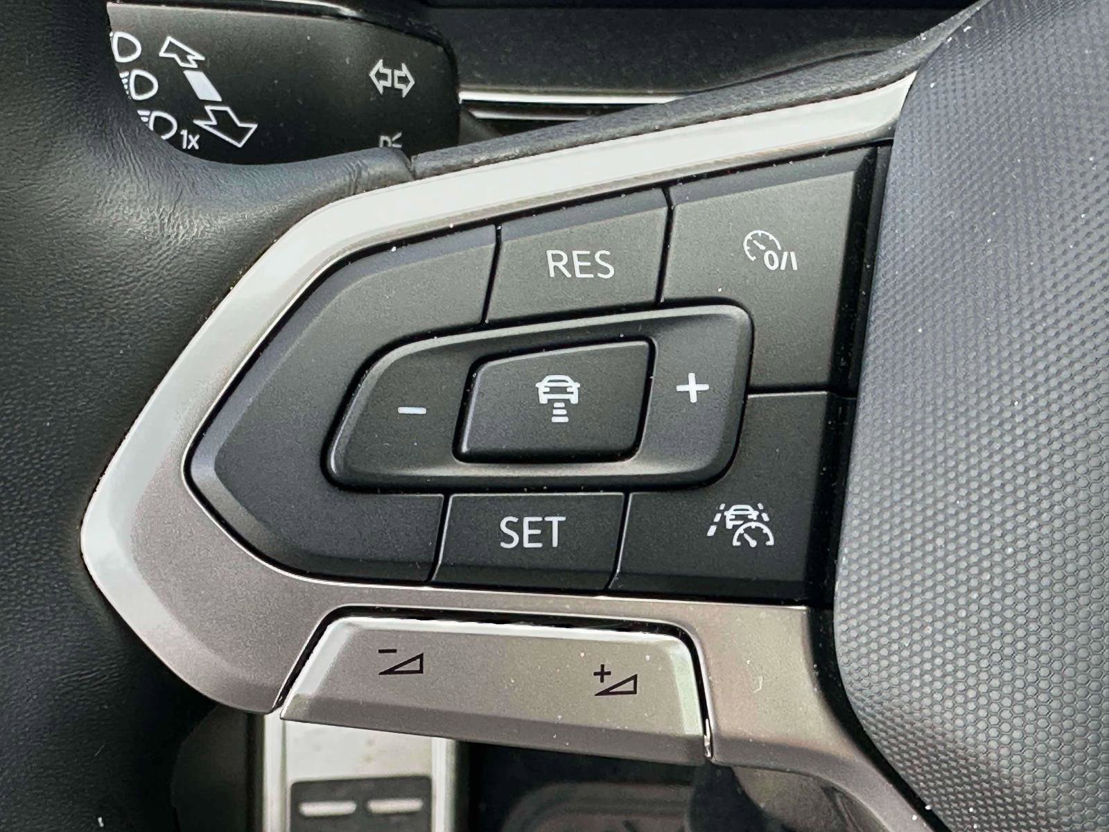 Certified 2023 Volkswagen Jetta Sport image 18