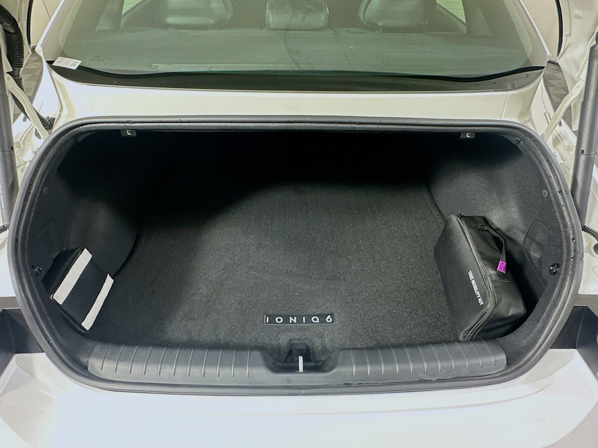 Used 2024 Hyundai Ioniq 6 SEL RWD image 28