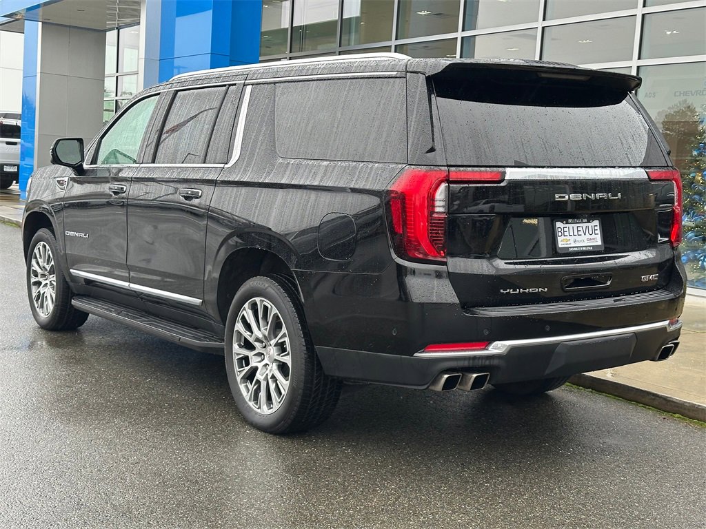 Used 2025 GMC Yukon XL Denali image 3