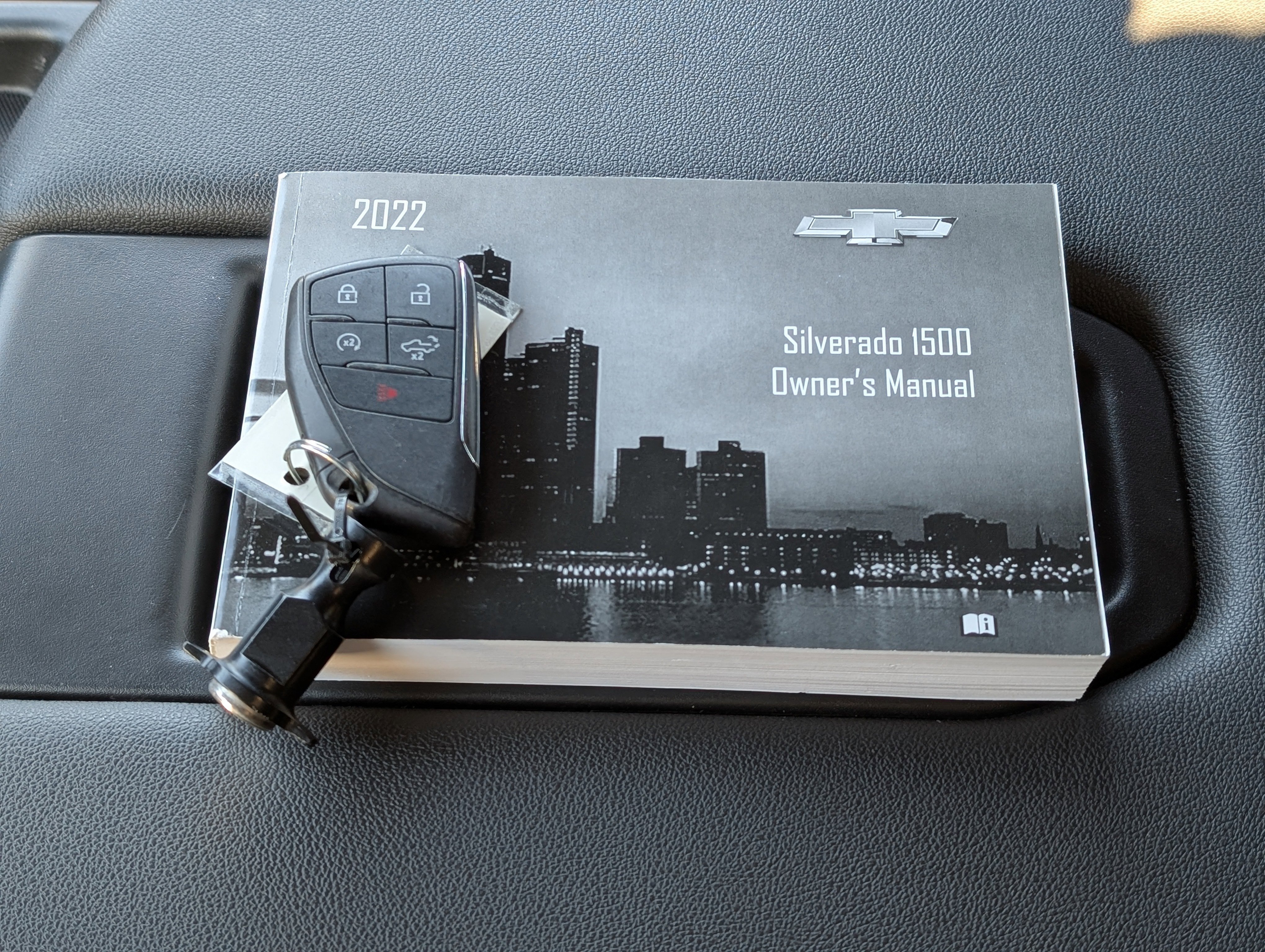 Used 2022 Chevrolet Silverado 1500 RST w/ Redline Edition image 36