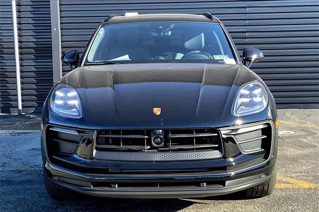 Certified 2026 Porsche Macan AWD/4WD image 13