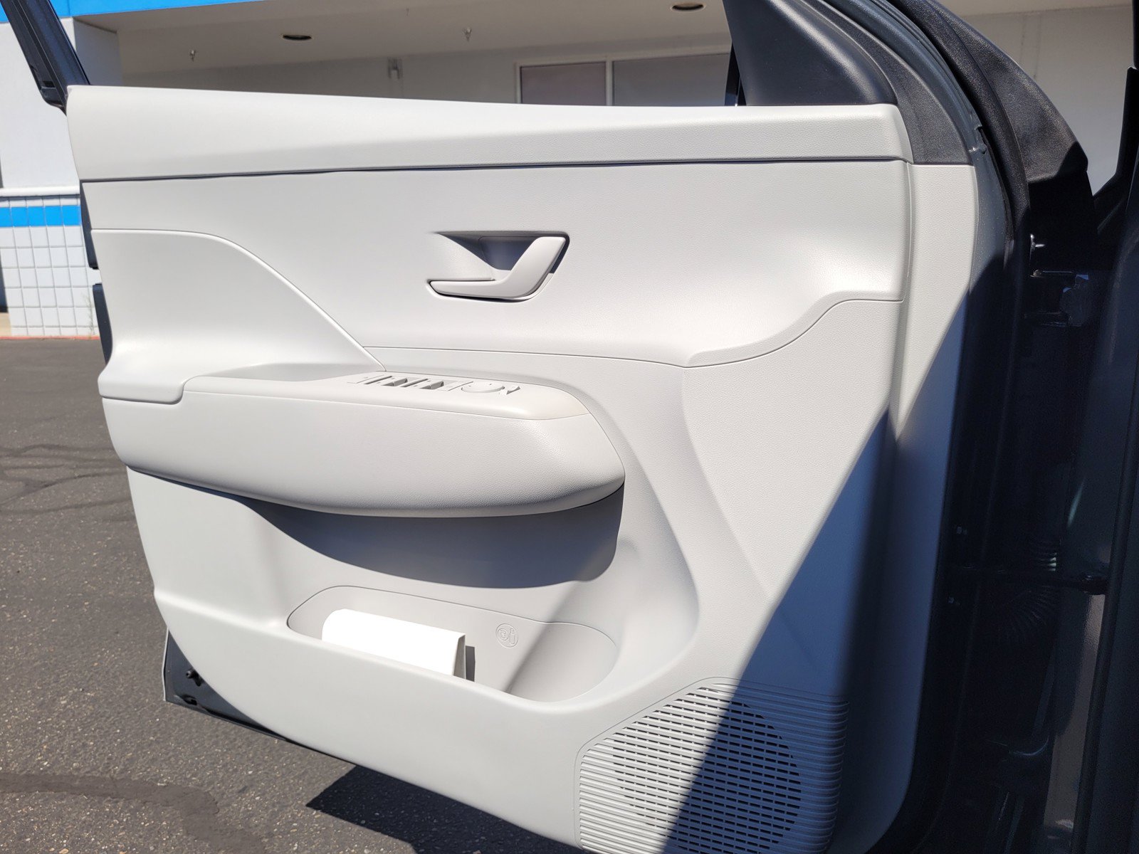 Used 2024 Hyundai Kona SEL FWD image 25