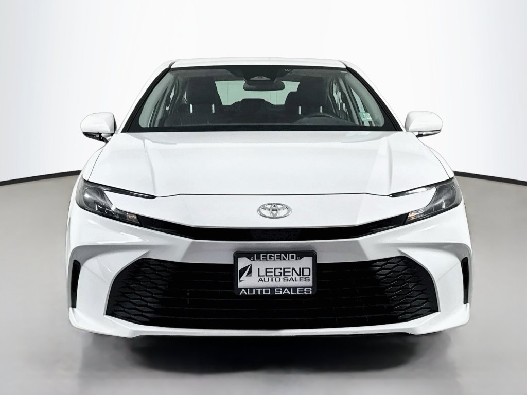 Used 2025 Toyota Camry LE FWD image 3
