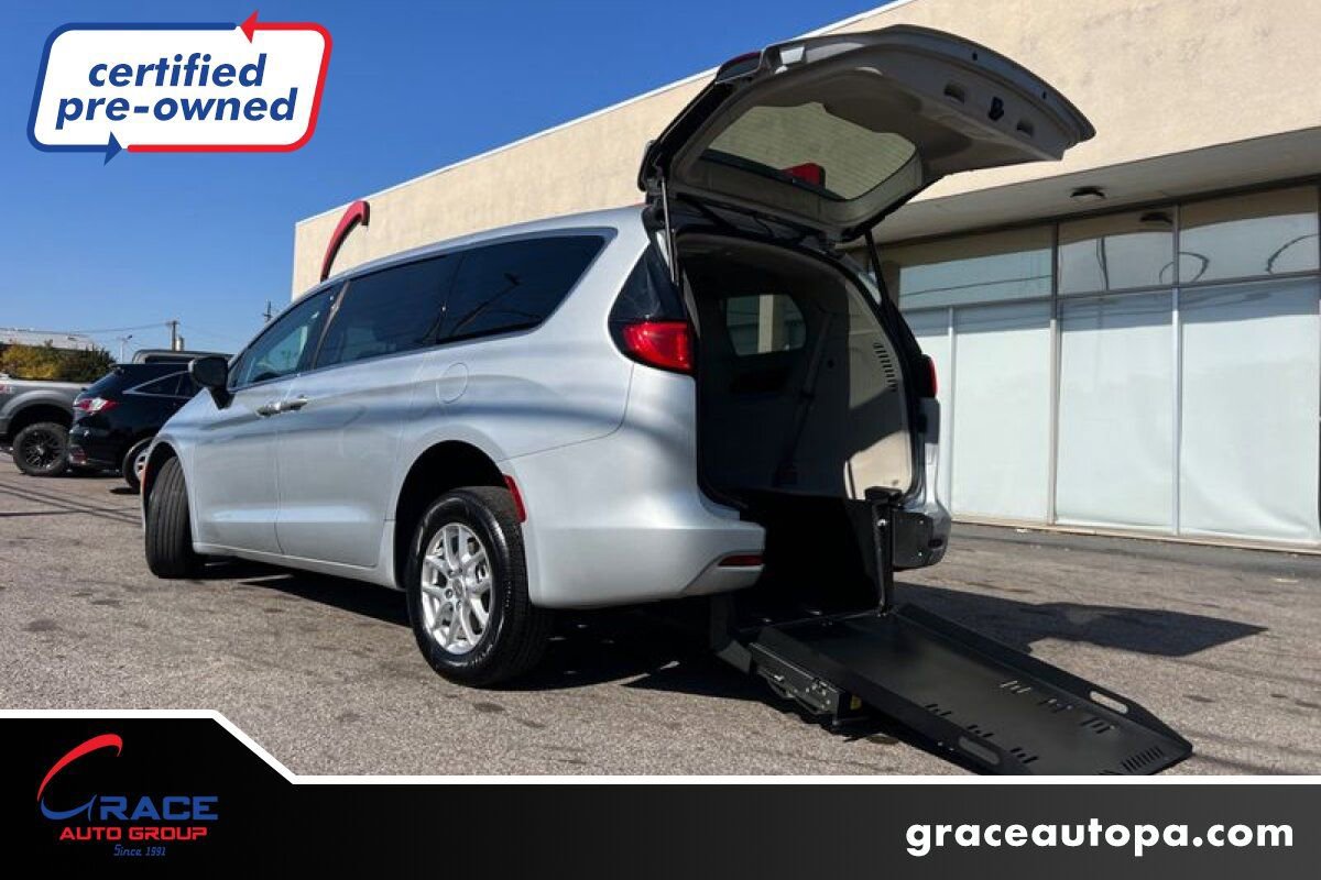 Used 2023 Chrysler Voyager LX