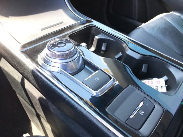 Used 2019 Ford Edge Titanium w/ Cold Weather Package AWD/4WD image 14