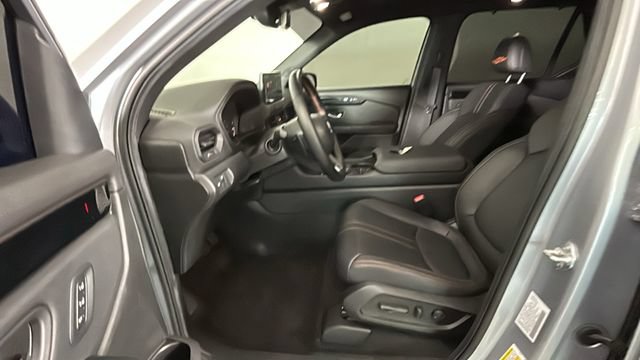 Used 2026 Honda Pilot TrailSport image 11