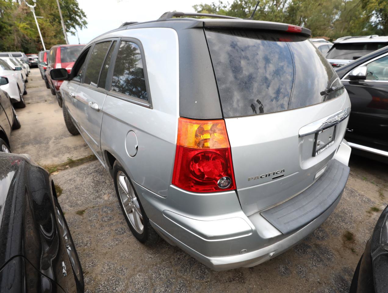 Used 2008 Chrysler Pacifica Touring FWD image 8
