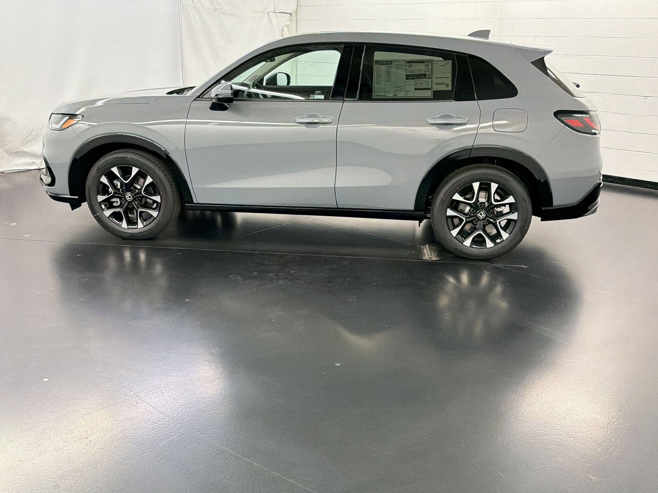 New 2026 Honda HR-V EX-L image 2