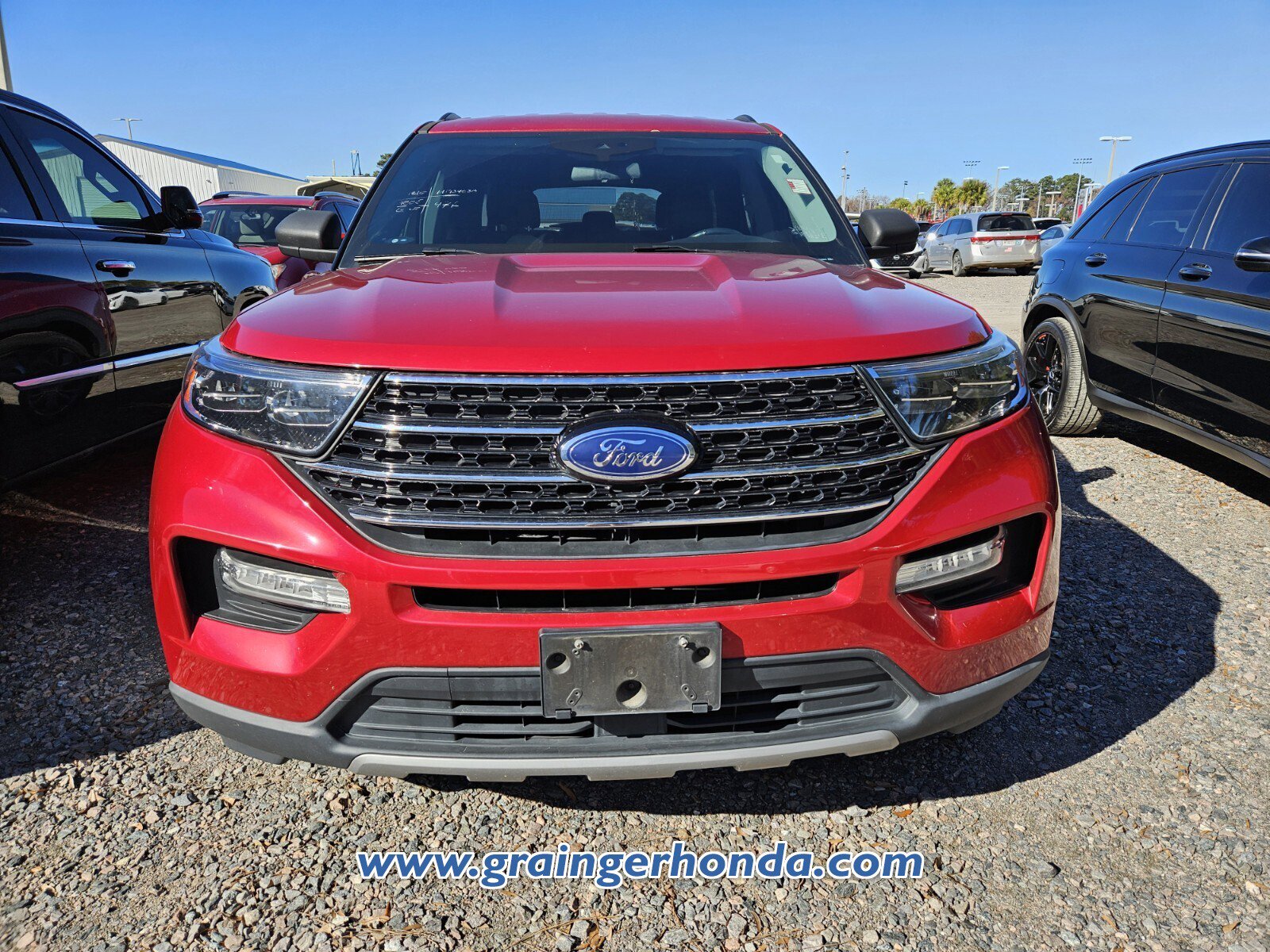 Used 2020 Ford Explorer XLT w/ Equipment Group 202A image 3