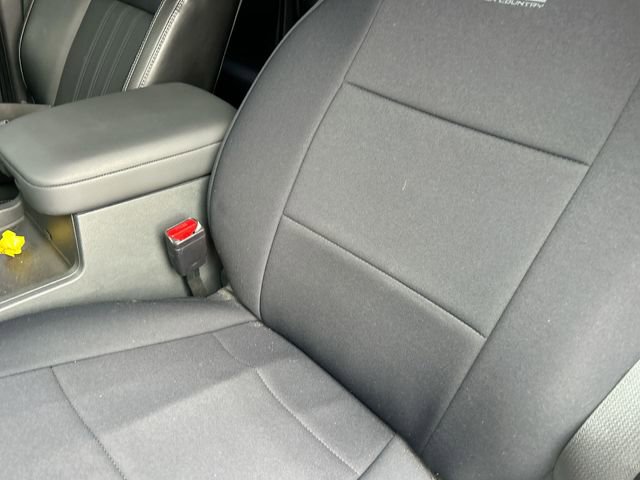 Used 2024 Nissan Frontier SL w/ Technology Package image 15