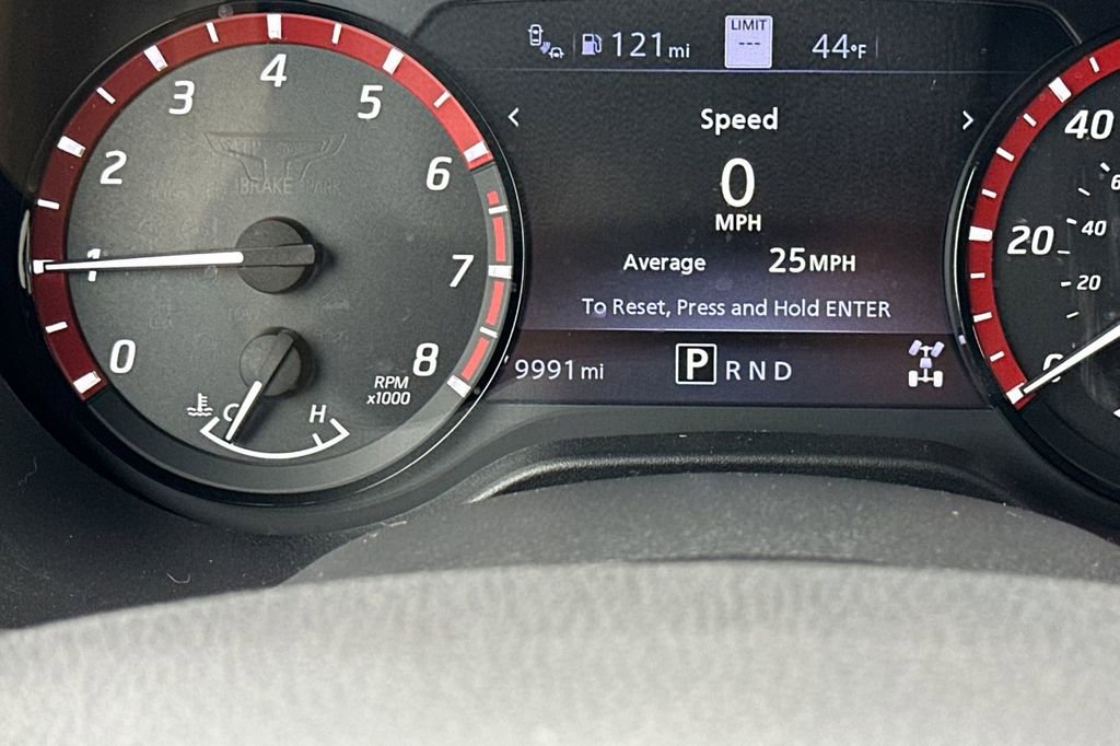 Used 2024 Nissan Titan PRO-4X AWD/4WD image 27