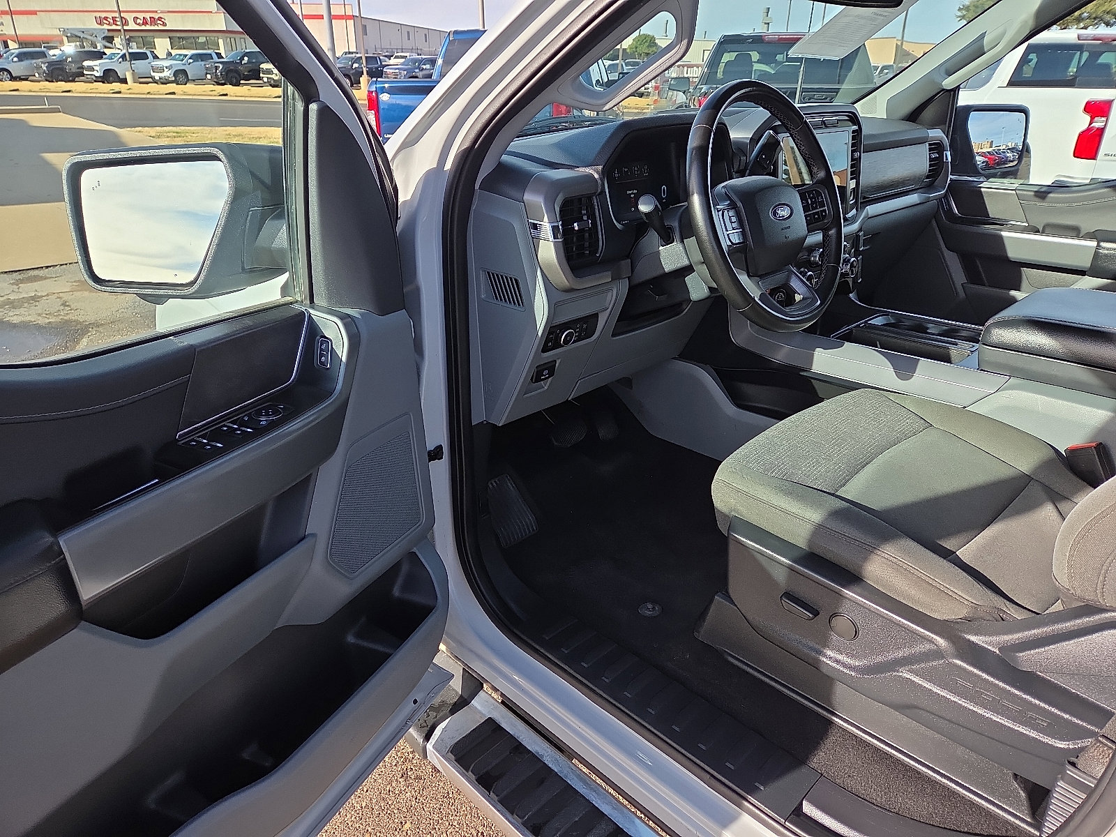 Used 2024 Ford F150 XLT w/ Mobile Office Package image 11