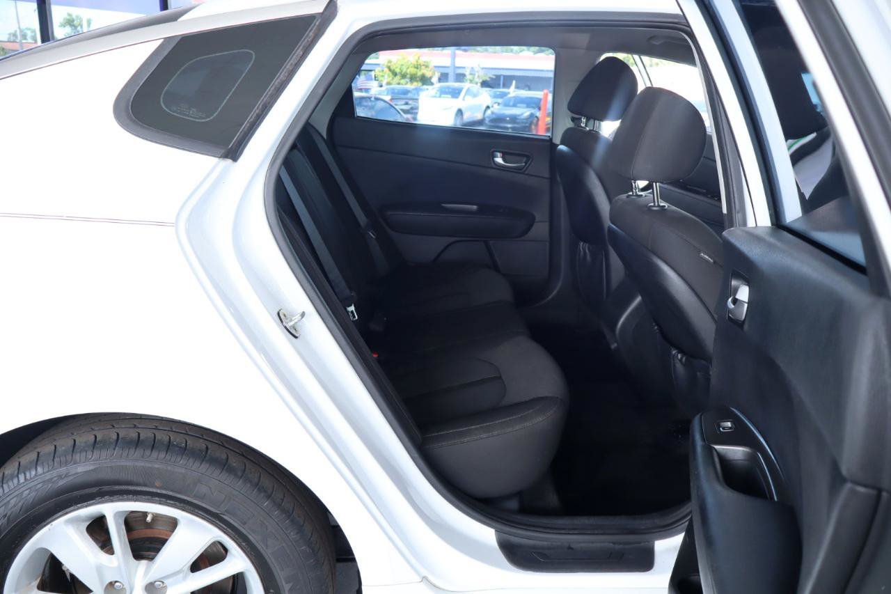 Used 2018 Kia Optima LX FWD image 30