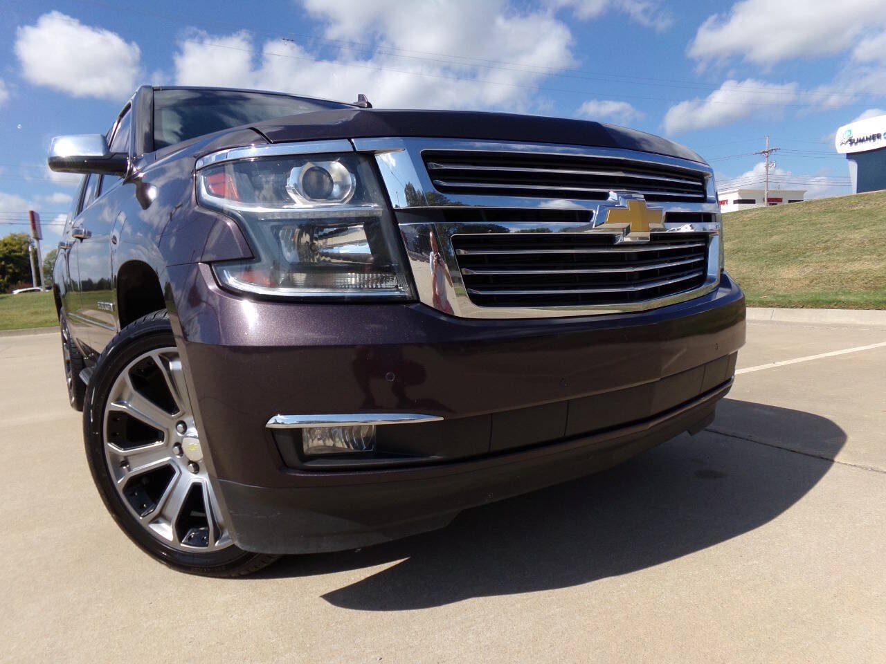 Used 2015 Chevrolet Suburban LTZ RWD image 12