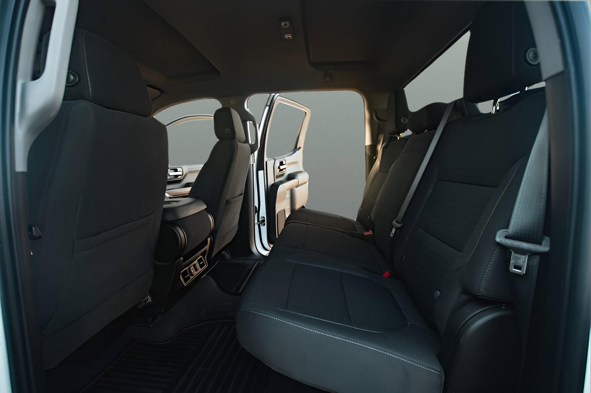 Used 2020 Chevrolet Silverado 1500 LT w/ All-Star Edition image 17