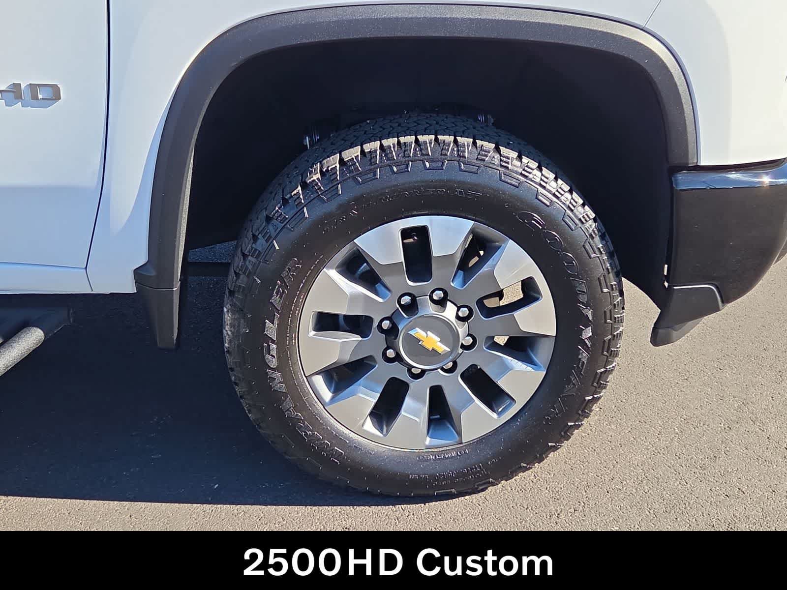 Used 2025 Chevrolet Silverado 2500 Custom w/ Custom Value Package AWD/4WD image 12