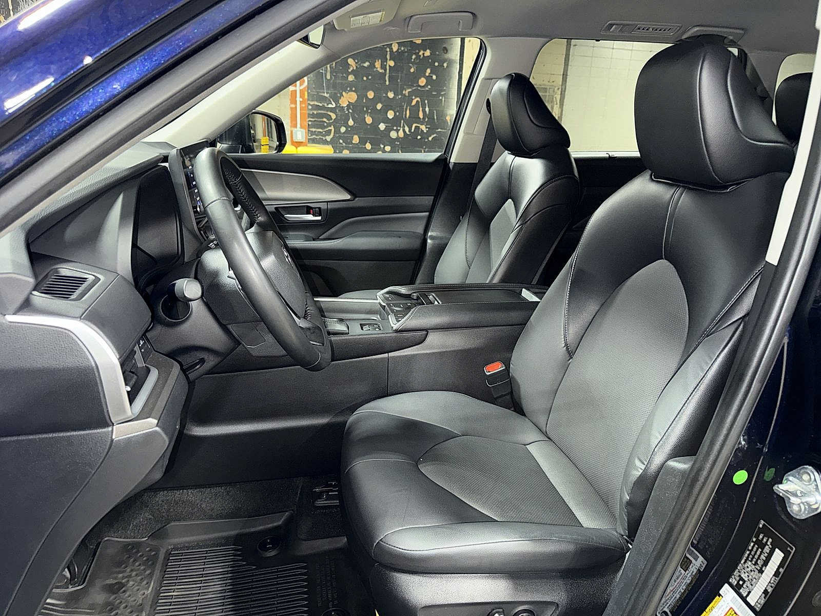 Certified 2024 Toyota Grand Highlander AWD image 15