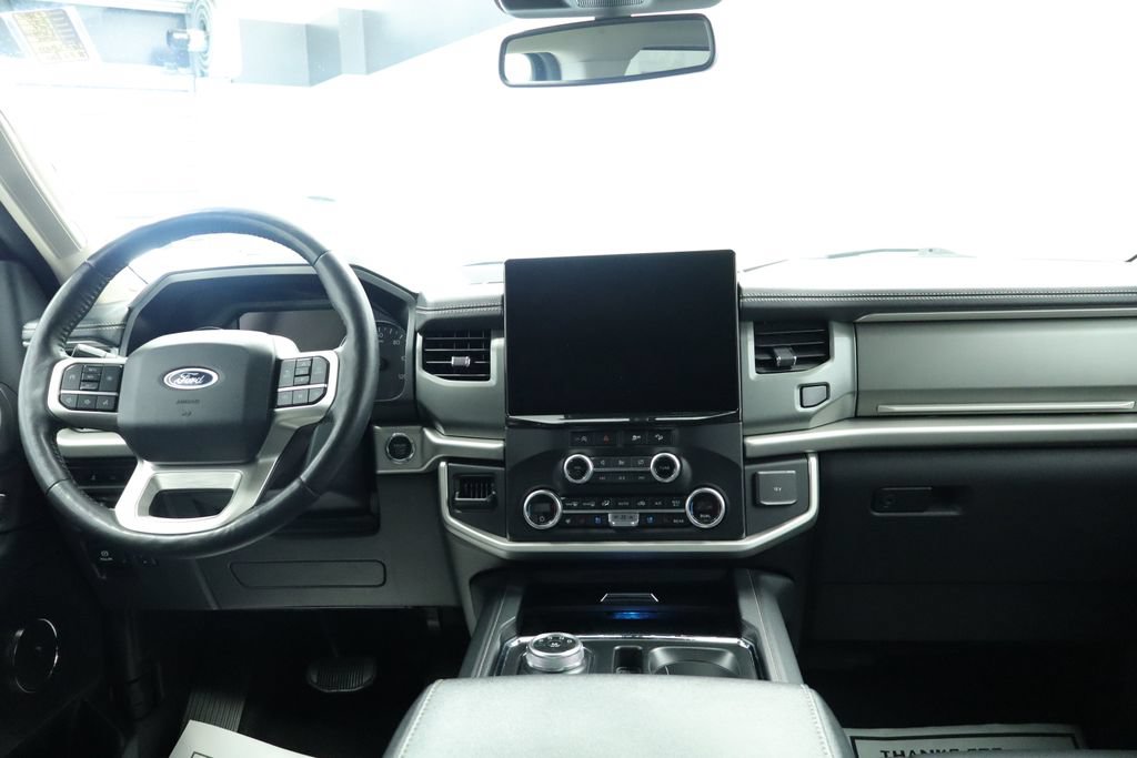 Used 2024 Ford Expedition XLT AWD/4WD image 25