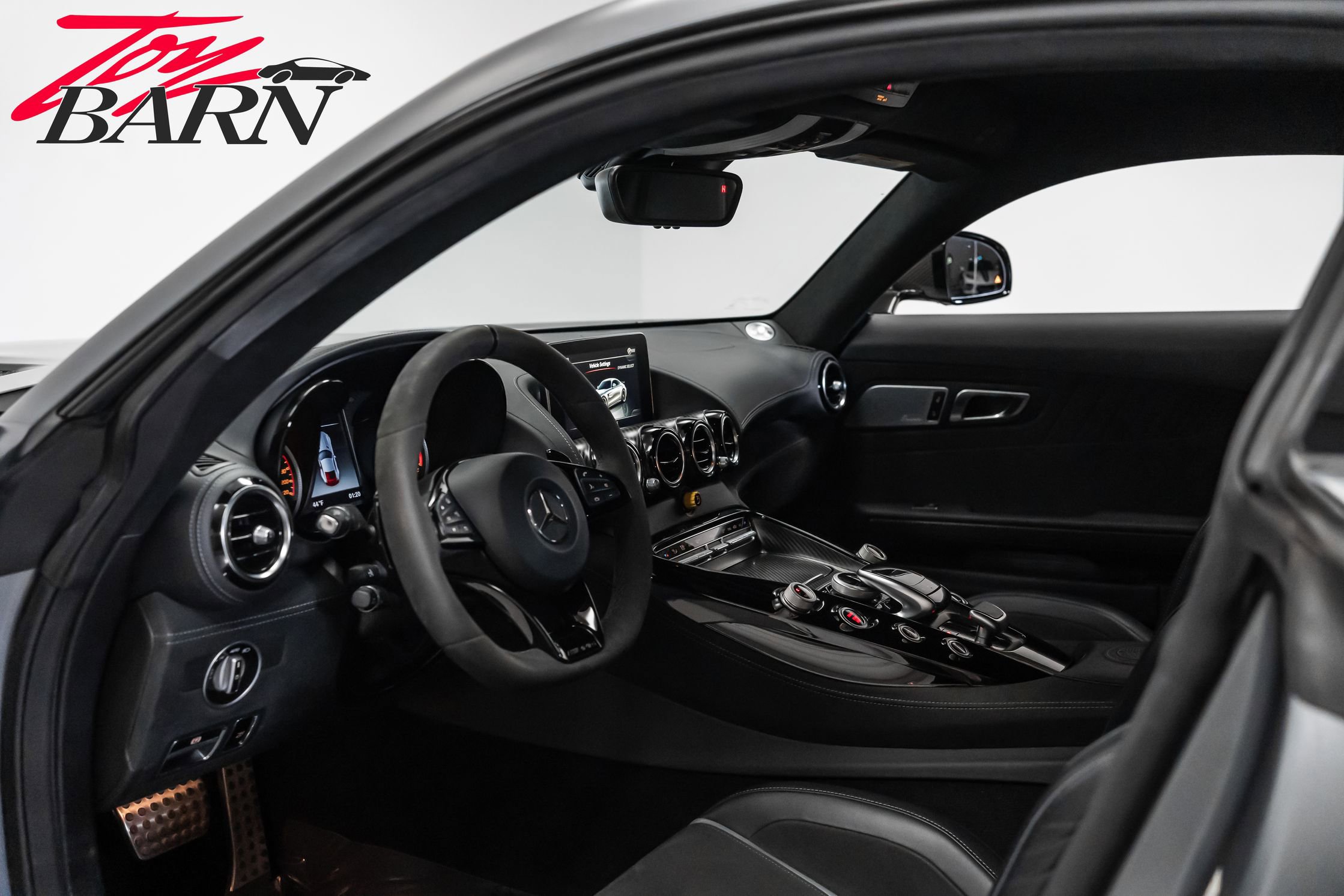 Used 2018 Mercedes-Benz AMG GT R image 48