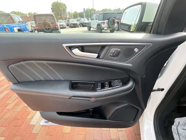 Used 2019 Ford Edge ST w/ Cold Weather Package AWD/4WD image 10