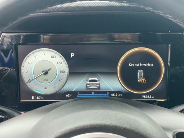 Used 2022 Hyundai Elantra SEL w/ Convenience Package image 18