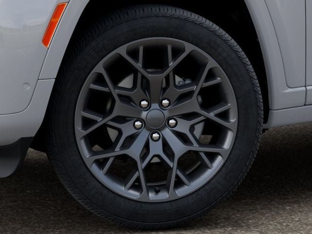 New 2026 Jeep Grand Cherokee Summit w/ Obsidian Package AWD/4WD image 8