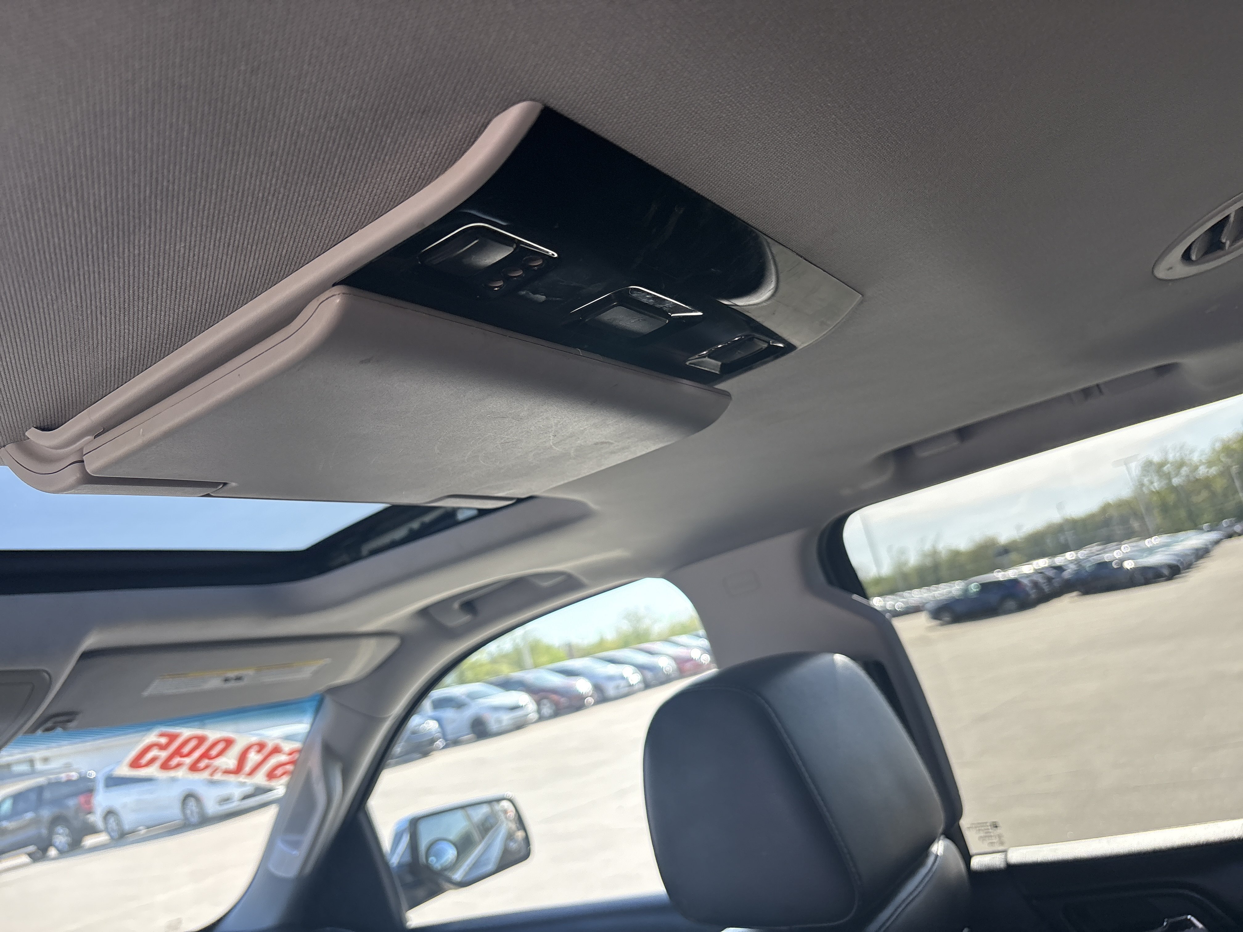 Used 2015 Chevrolet Tahoe LTZ AWD/4WD image 10