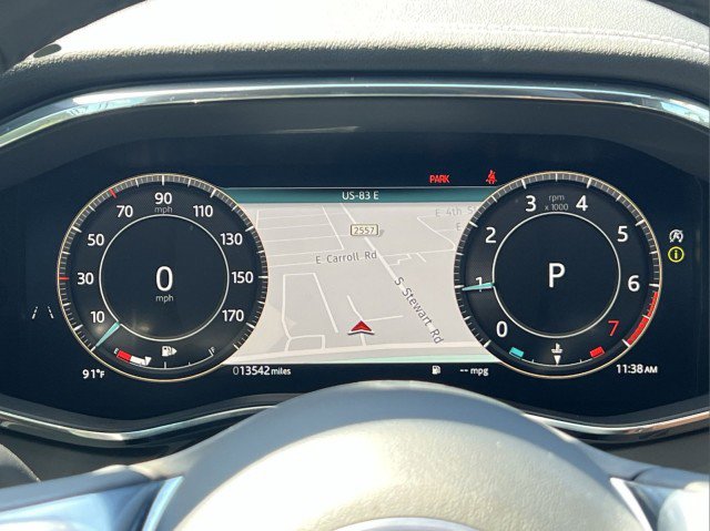 Used 2025 Jaguar F-PACE R-Dynamic S image 31