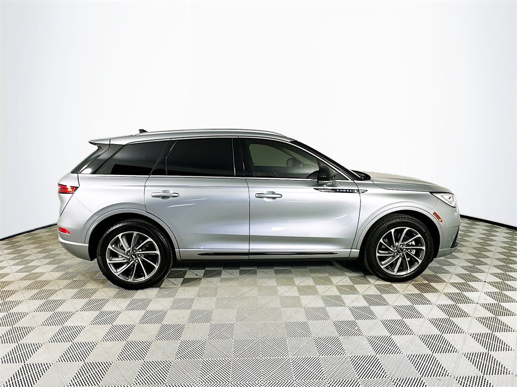 Used 2024 Lincoln Corsair Grand Touring image 8