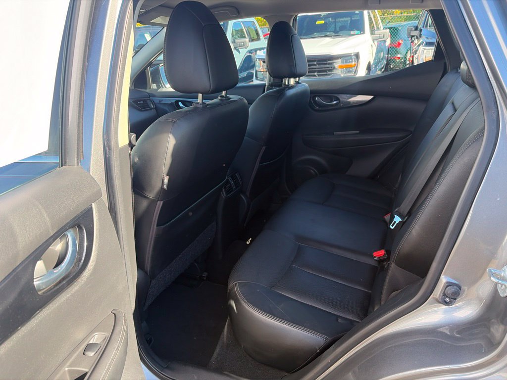 Used 2017 Nissan Rogue Sport SL AWD/4WD image 13