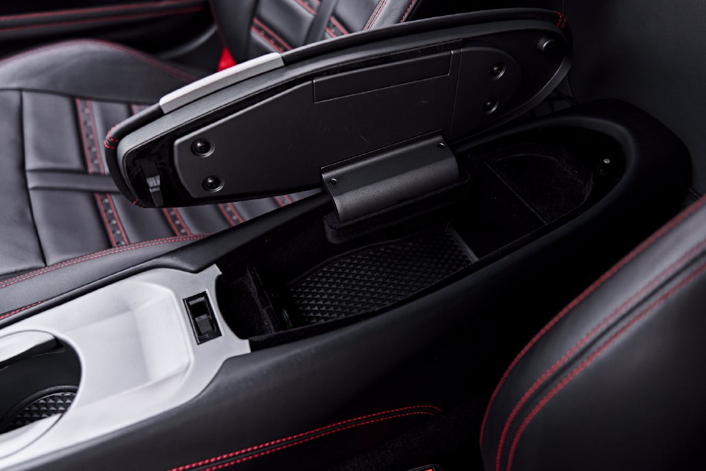 Used 2016 Ferrari F12 Berlinetta RWD image 77