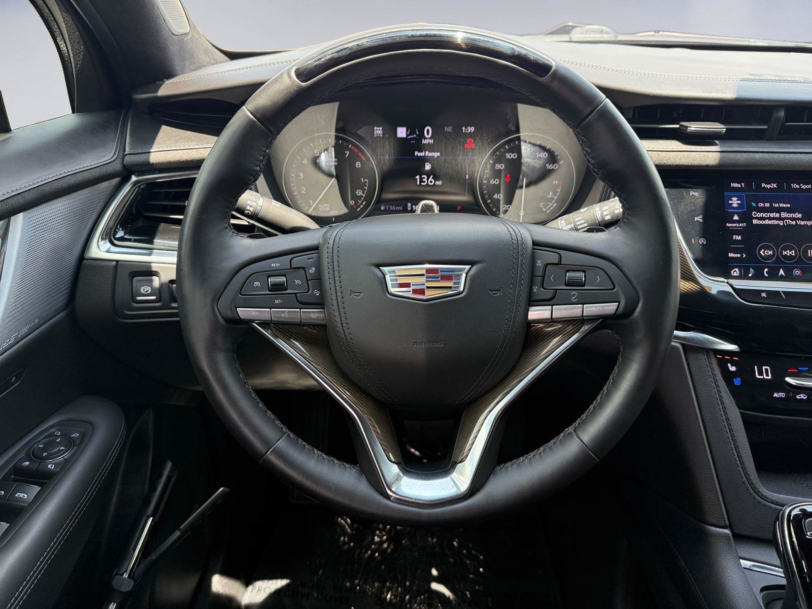 Used 2023 Cadillac XT6 Premium Luxury w/ Platinum Package AWD/4WD image 22