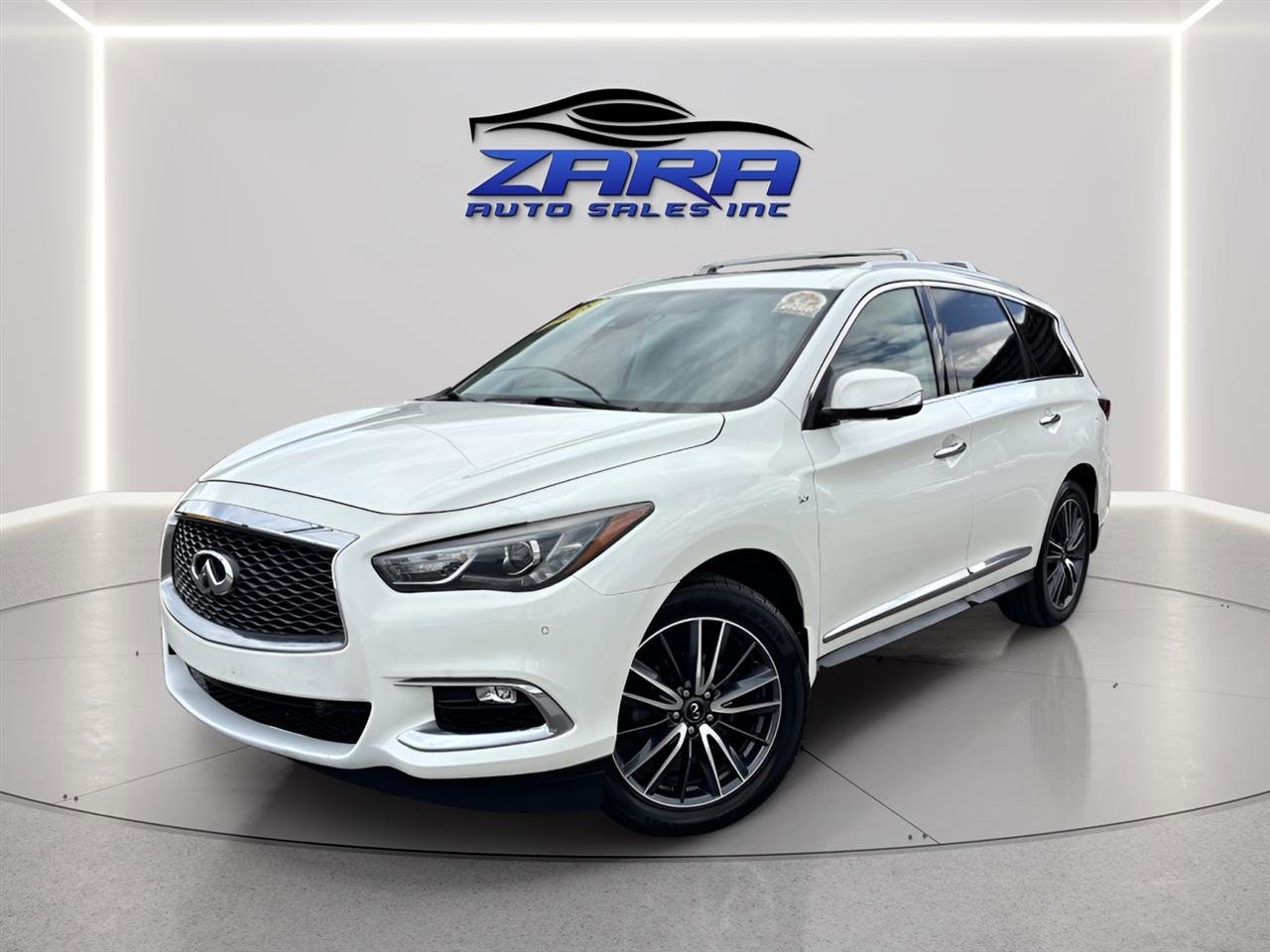 Used 2018 INFINITI QX60 Luxe w/ Deluxe Technology Package image 1