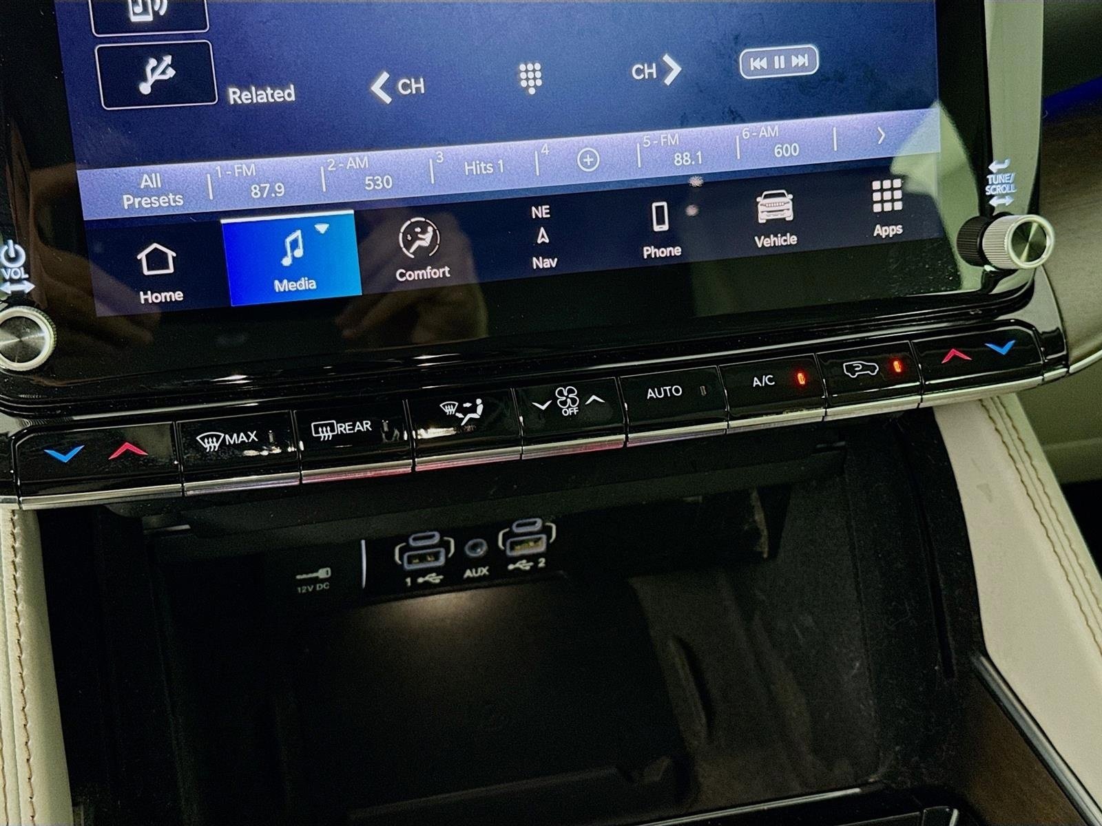 Used 2023 Jeep Grand Wagoneer 4WD image 19