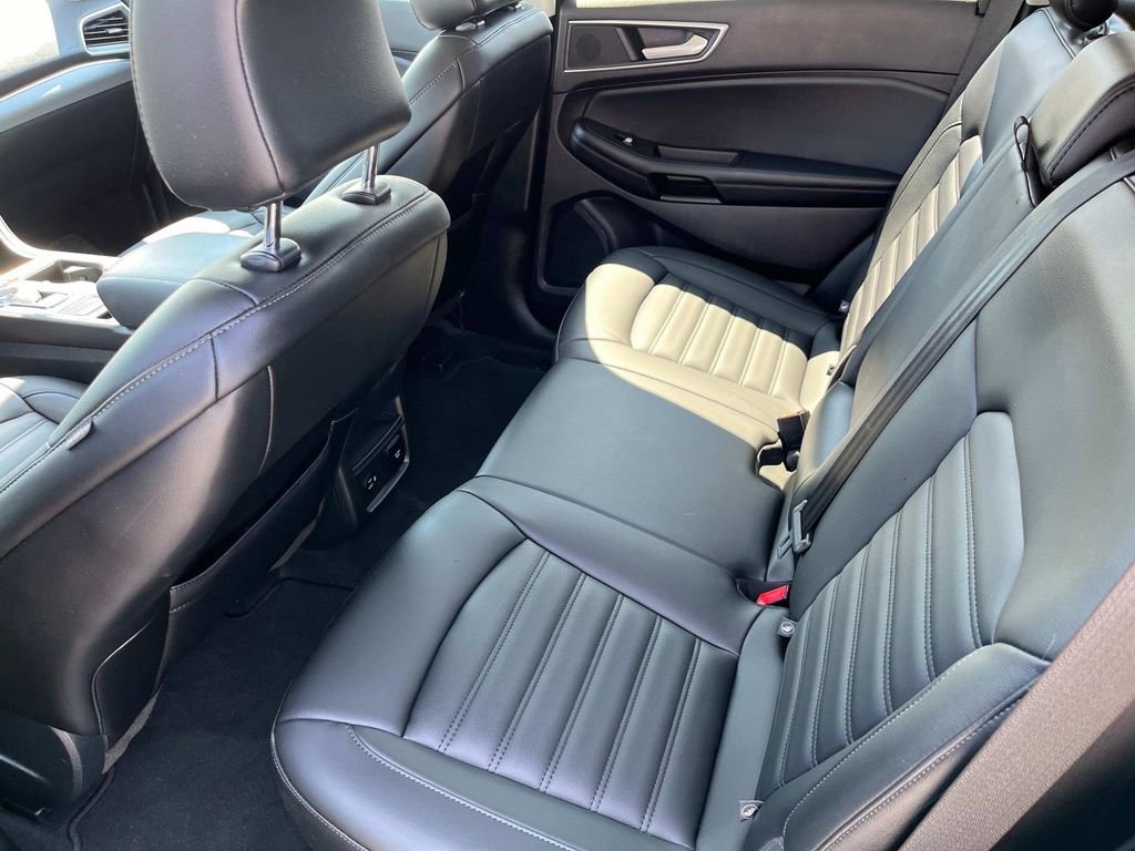 Used 2022 Ford Edge SEL w/ Convenience Package image 17