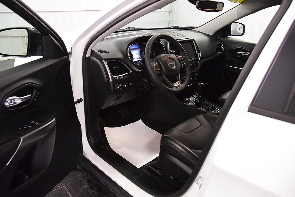 Used 2022 Jeep Cherokee Limited w/ Elite Package image 14