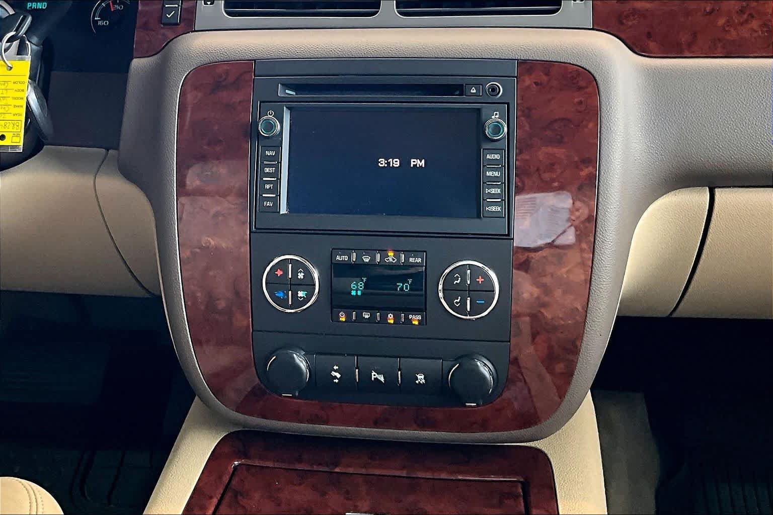 Used 2011 Chevrolet Tahoe LTZ AWD/4WD image 6
