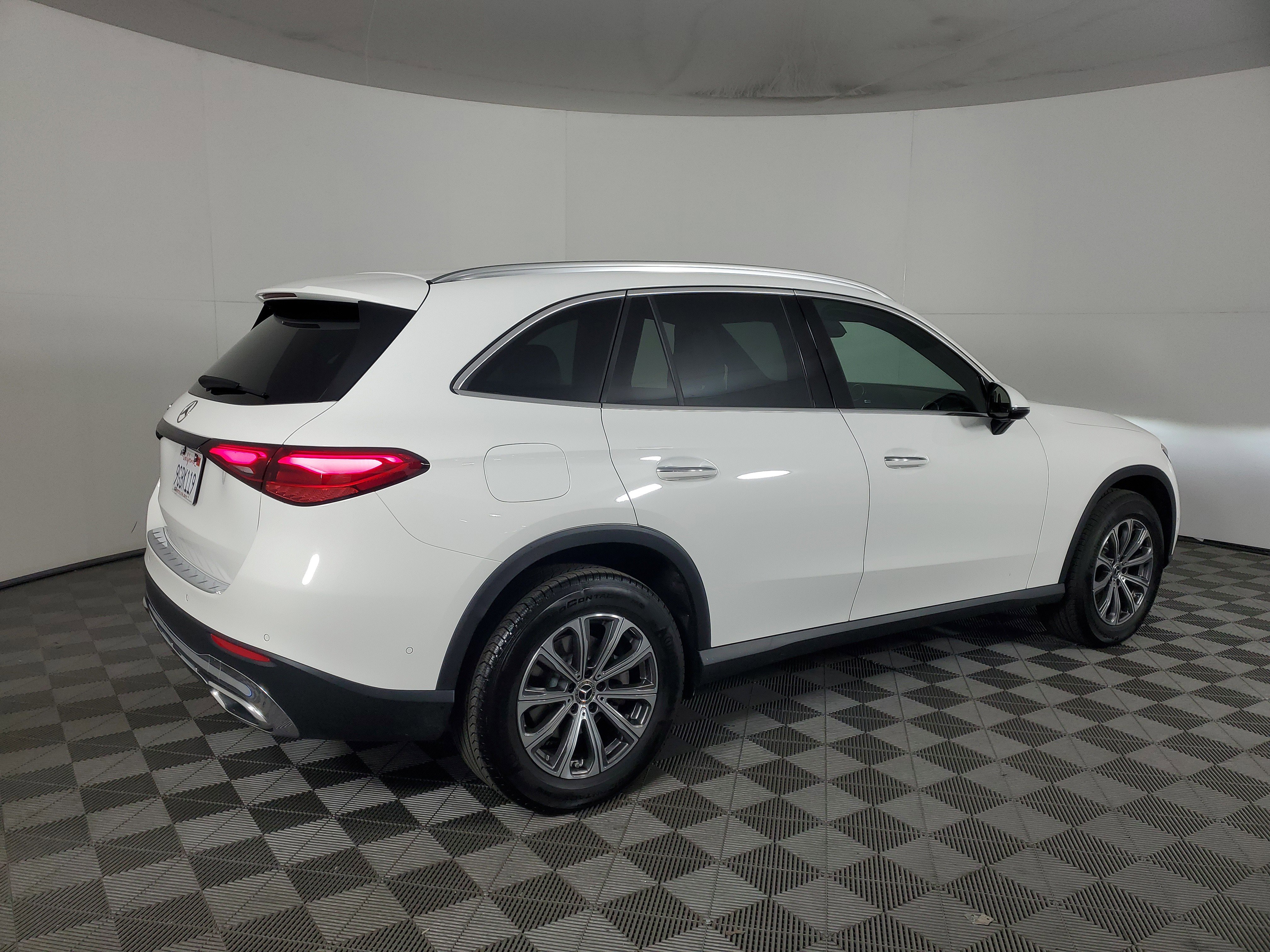 Used 2023 Mercedes-Benz GLC 300 image 4