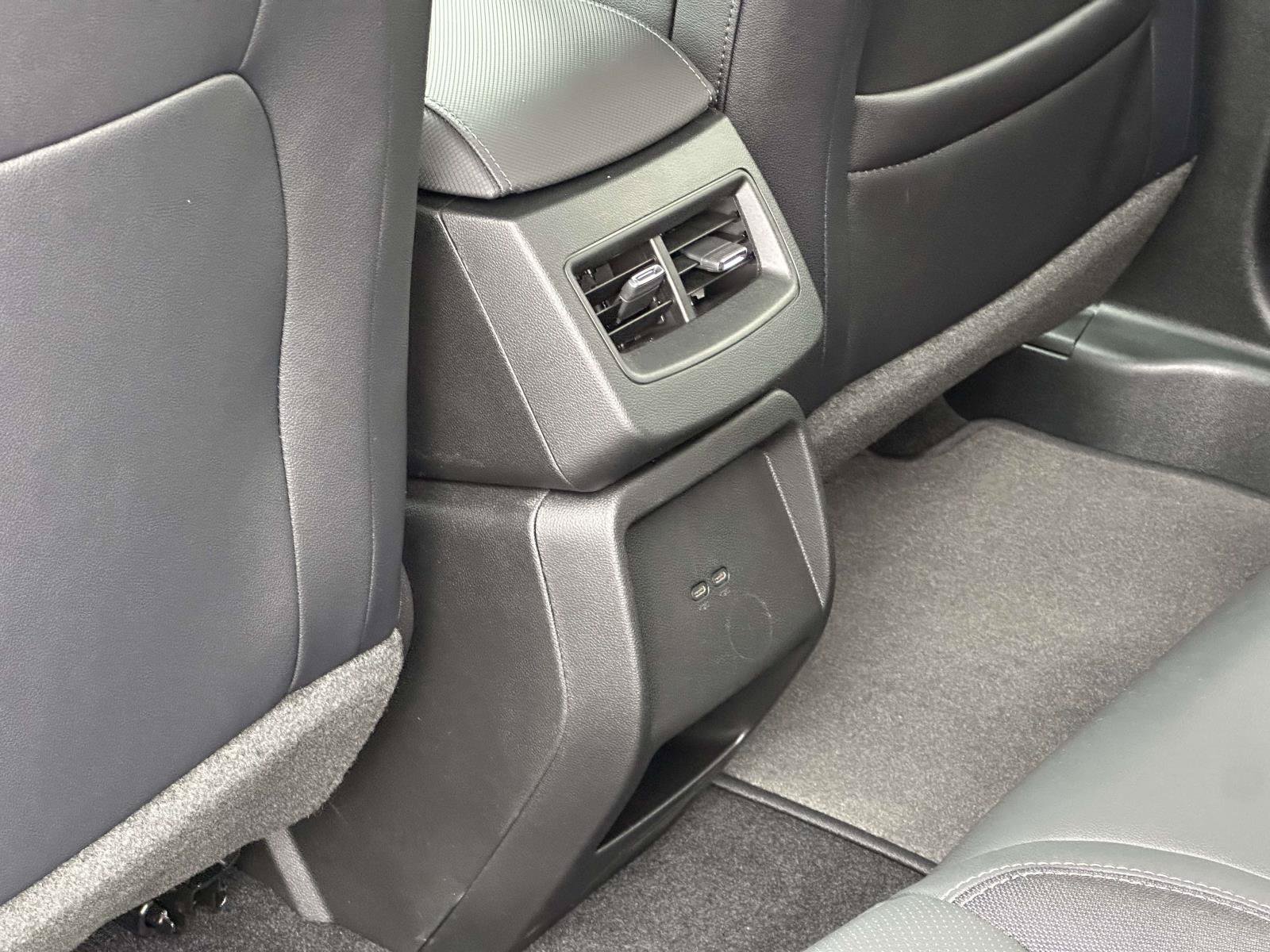 New 2026 Chevrolet Equinox EV LT AWD/4WD image 8