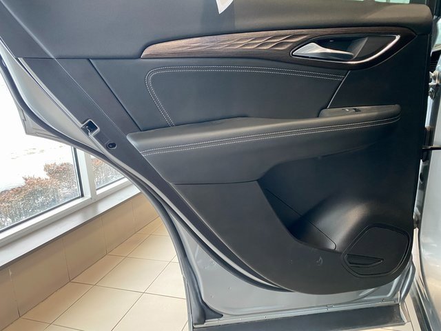 Used 2023 Buick Envision Avenir image 9