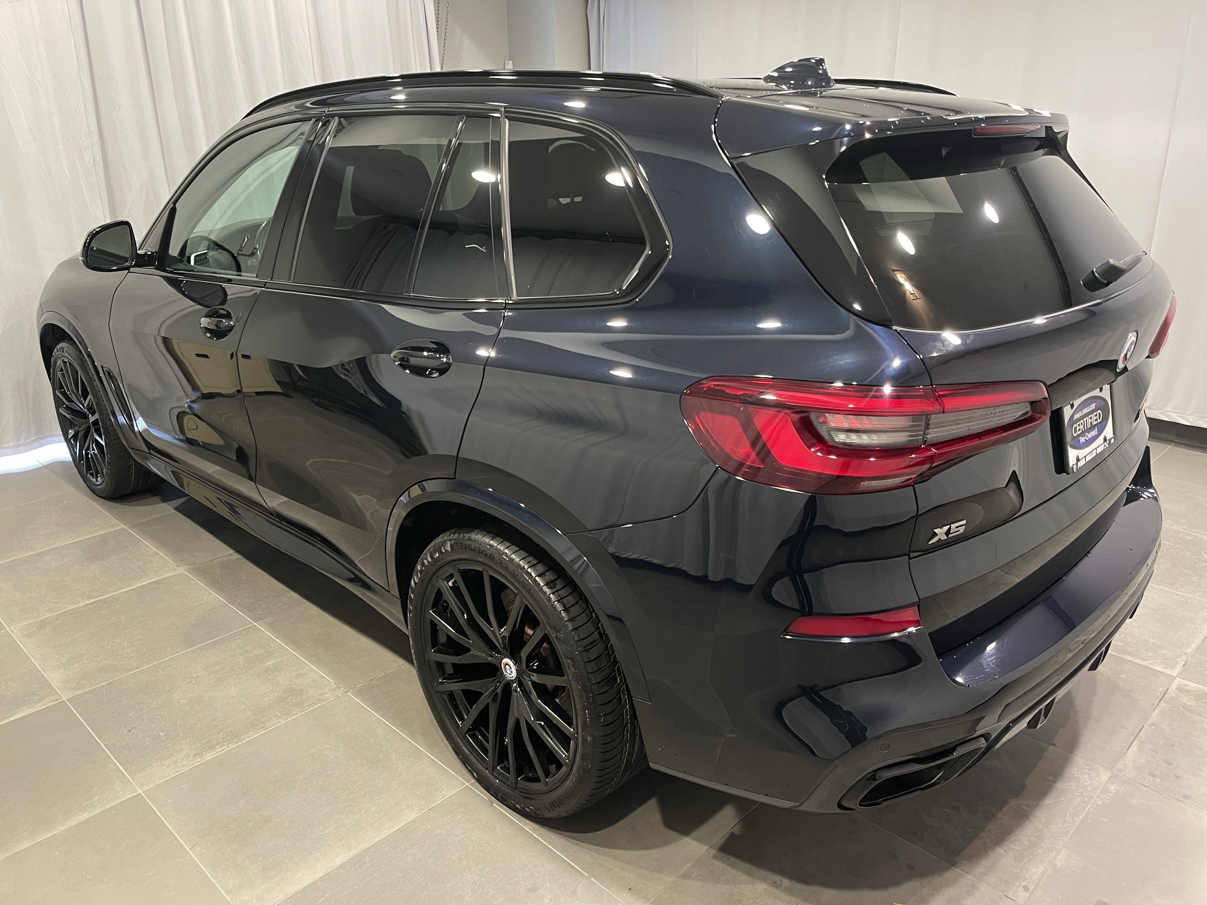 Used 2022 BMW X5 M50i w/ Premium Package image 5
