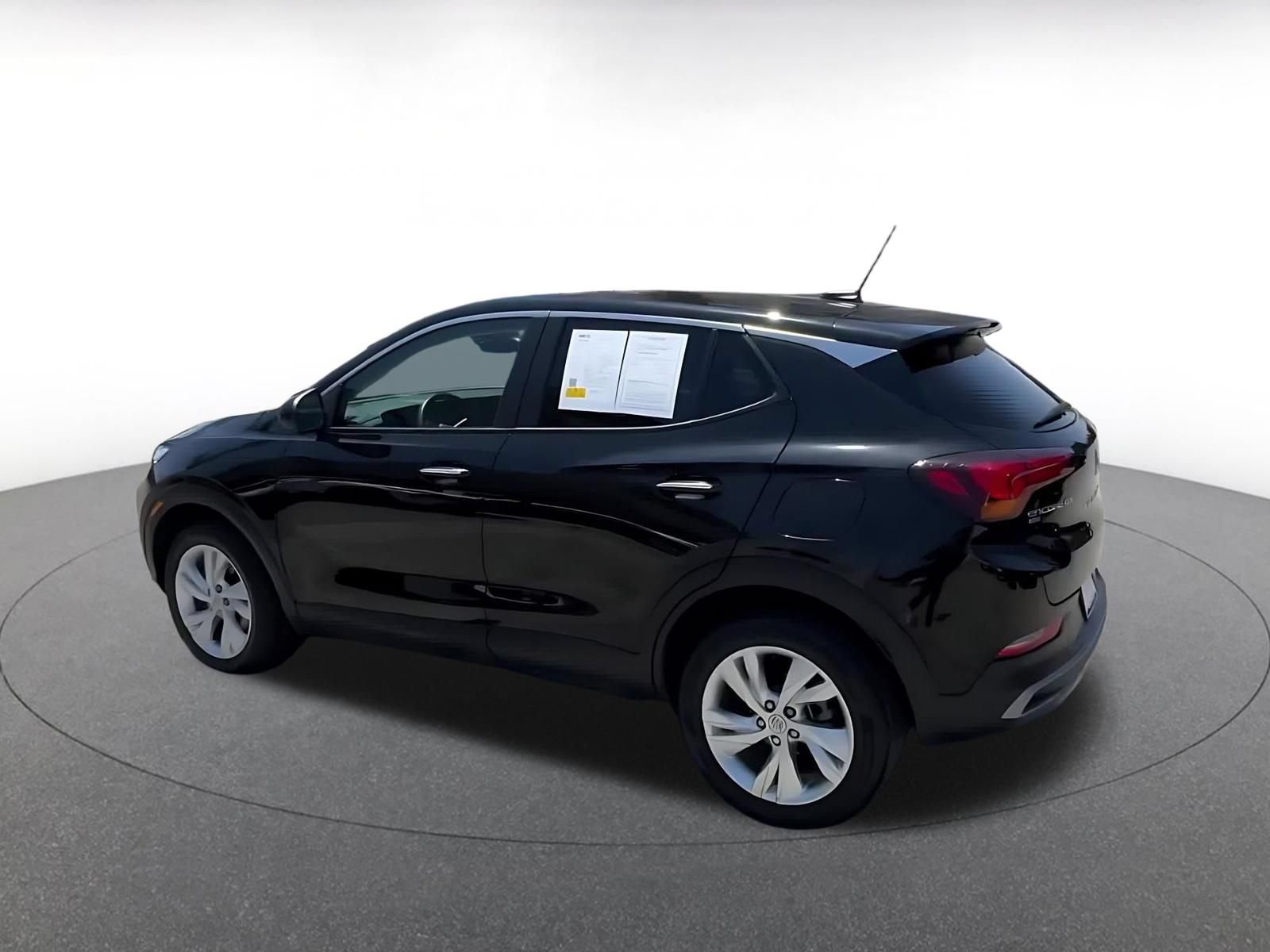 Used 2025 Buick Encore GX Preferred AWD/4WD image 9