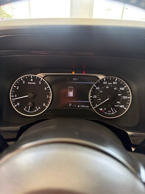Used 2025 Nissan Pathfinder SV FWD image 14