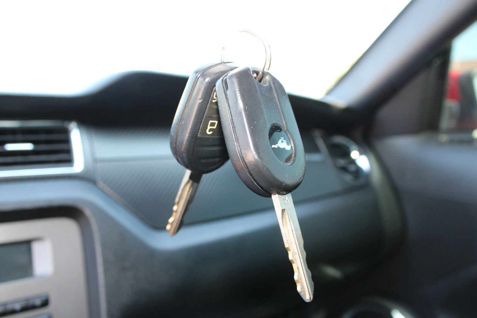 Used 2012 Ford Mustang GT Premium RWD image 36