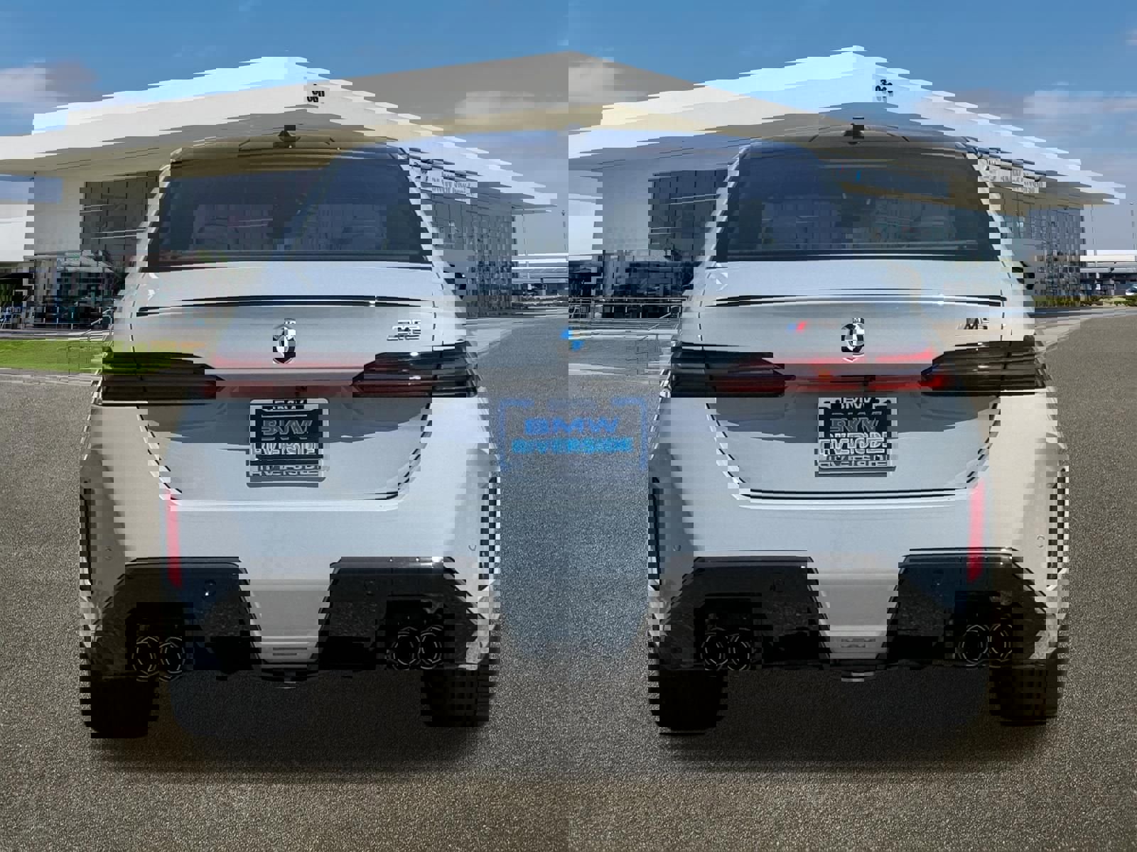 New 2026 BMW M5 w/ Executive Package image 9