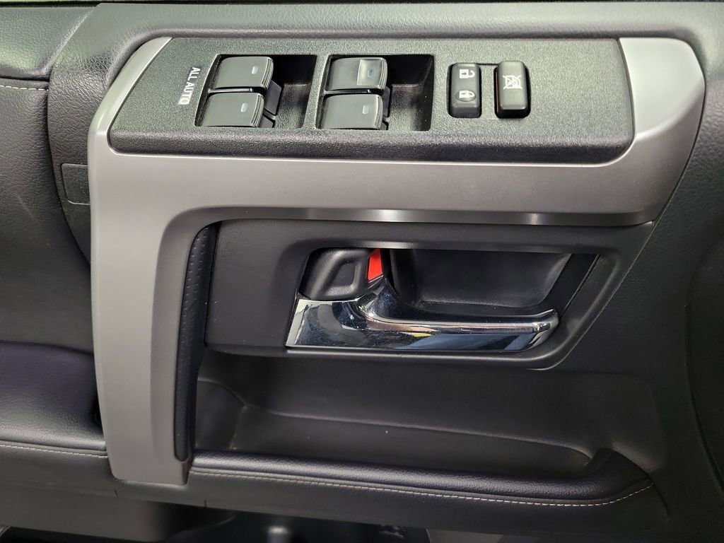 Used 2022 Toyota 4Runner SR5 image 19