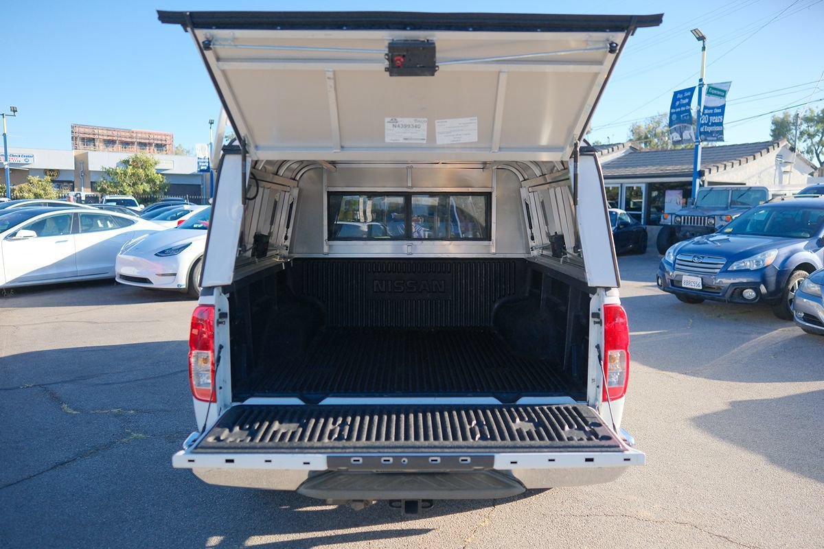 Used 2017 Nissan Frontier SV RWD image 5